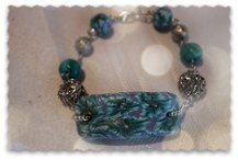 Très jolie bracelet perles vert artisanale