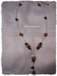 collier perles de verre nacrée noir et vieux rose
