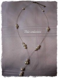 collier perles de verre nacrée blanc